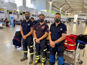 Tres bomberos malagueños se desplazan a Beirut para colaborar en las tareas de rescate