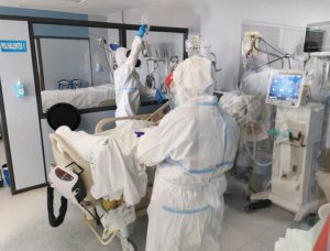 Málaga experimenta una jornada con bajada de contagios y hospitalizados